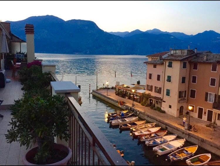 Ferienwohnung Casa Elvira Brenzone sul Garda Exterior foto